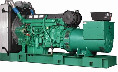开平发电机除垢后需要用清水冲洗水冷式机油散热器几次？